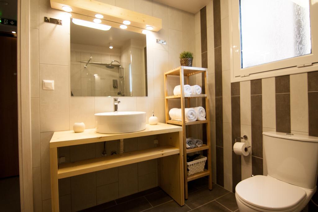 Dynasta Central Suites Atenas Exterior foto